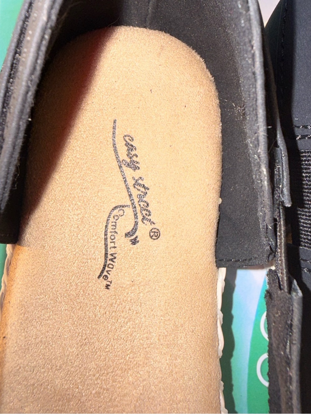 NEW Easy Street “Bugsy” Black Slip-On Casual Loafers with White Sole - Size 8 - Picture 5 of 8
